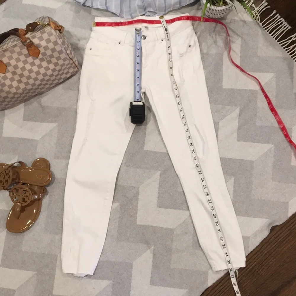 DL1961 9” Rise Boyfriend Jeans - Picture 8 of 8